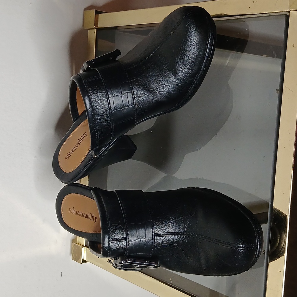 Solesenseability black leather mule size 9